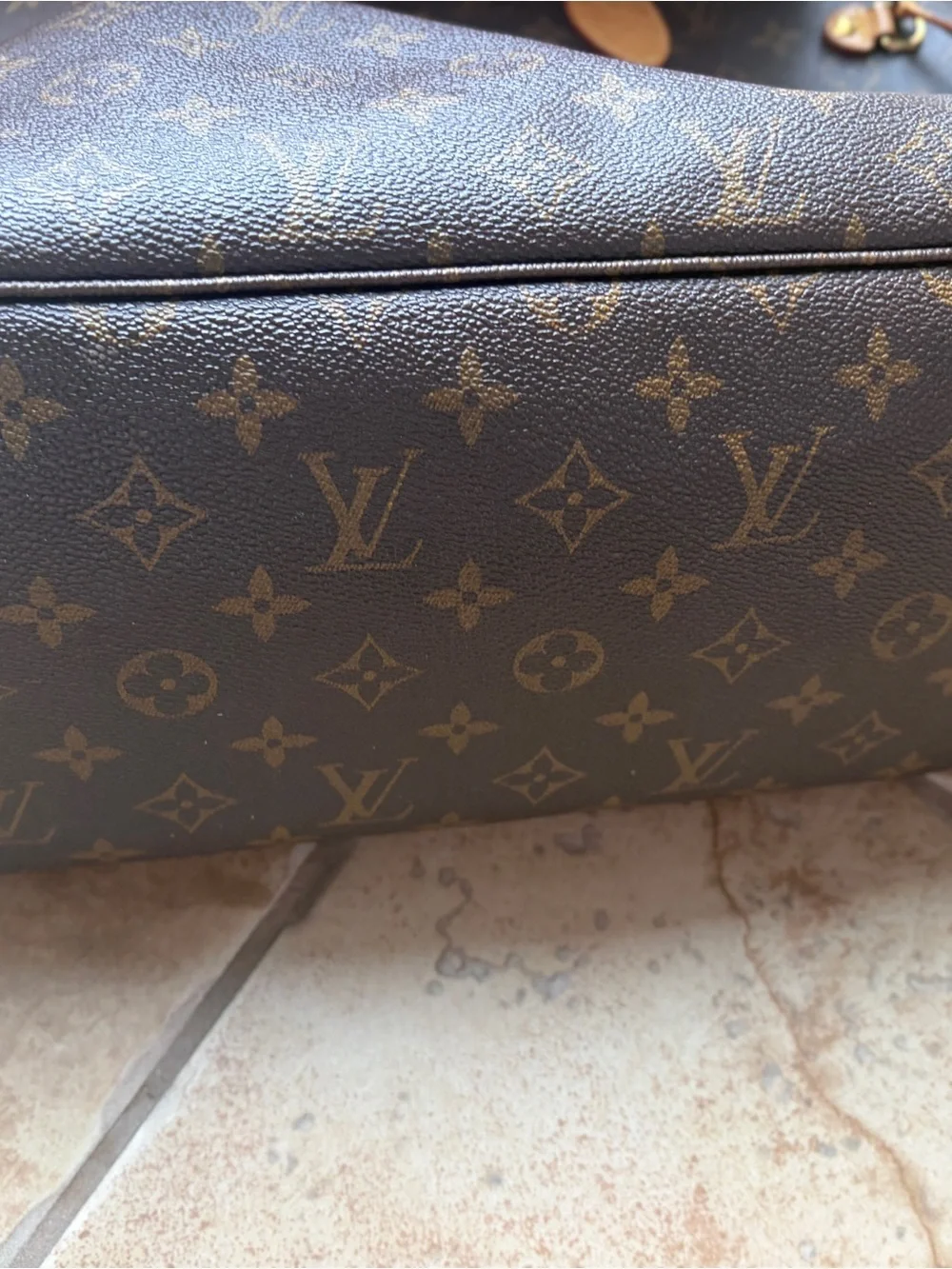 AUTHENTIC Louis Vuitton Monogram MM Neverfull